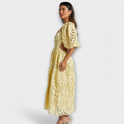 Elegant Dress with Delicate Details