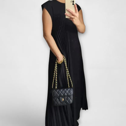 Zairelle – Elegant Pleated Dress